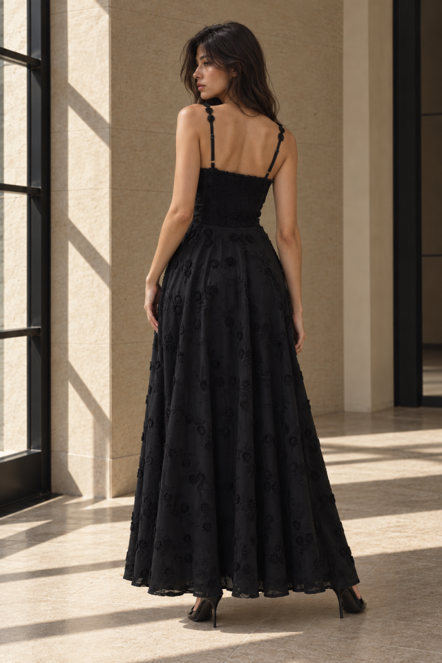 Vera Noir Dress - Askılı İşlemeli Siyah Maxi Elbise