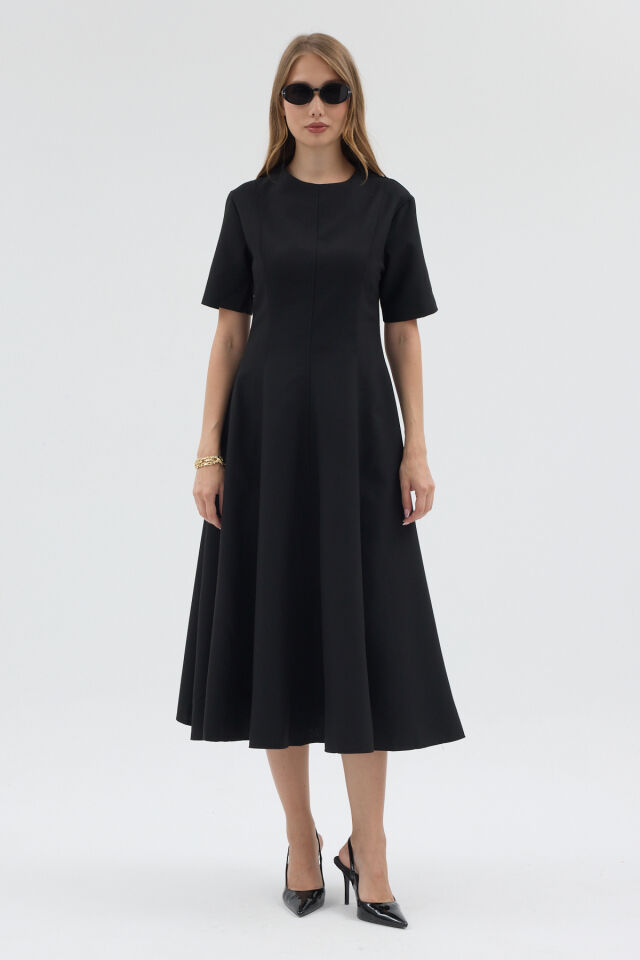 Elisa Midi Dress – Keten Bisiklet Yaka Kısa Kol Siyah Elbise